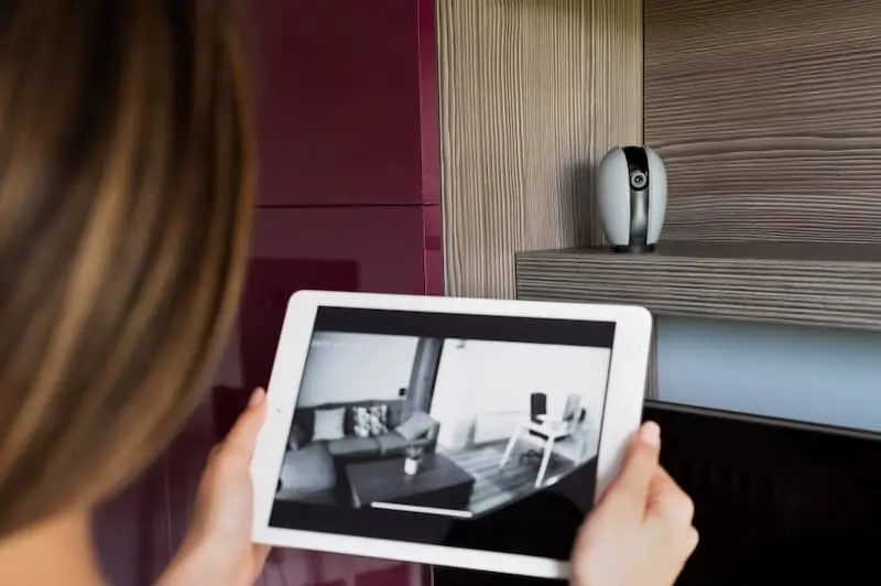 Real Time with Mobile CCTV Access